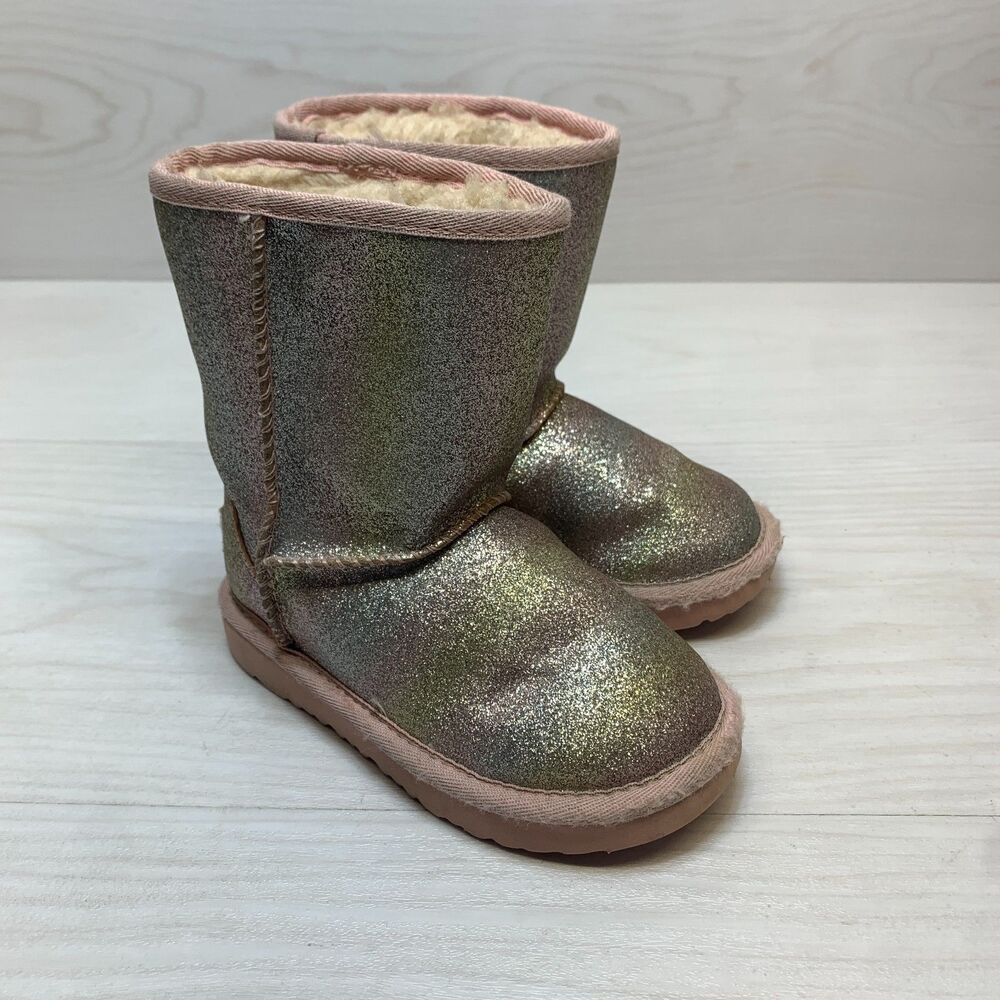 UGG Classic II Boots Kids Size 9 Rose Gold Pink Metallic Glitter Comfort Casual